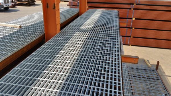 expandable metal bar grating